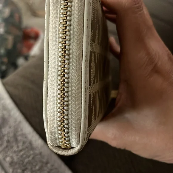 MK Zippy Cloth Large Wallet - Picture 8 of 12